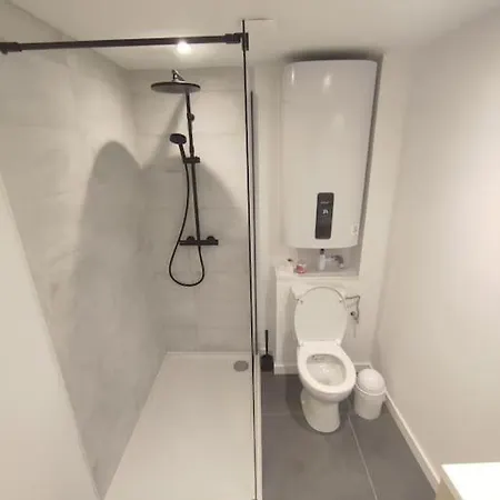 T2 Centre De Λούρδη